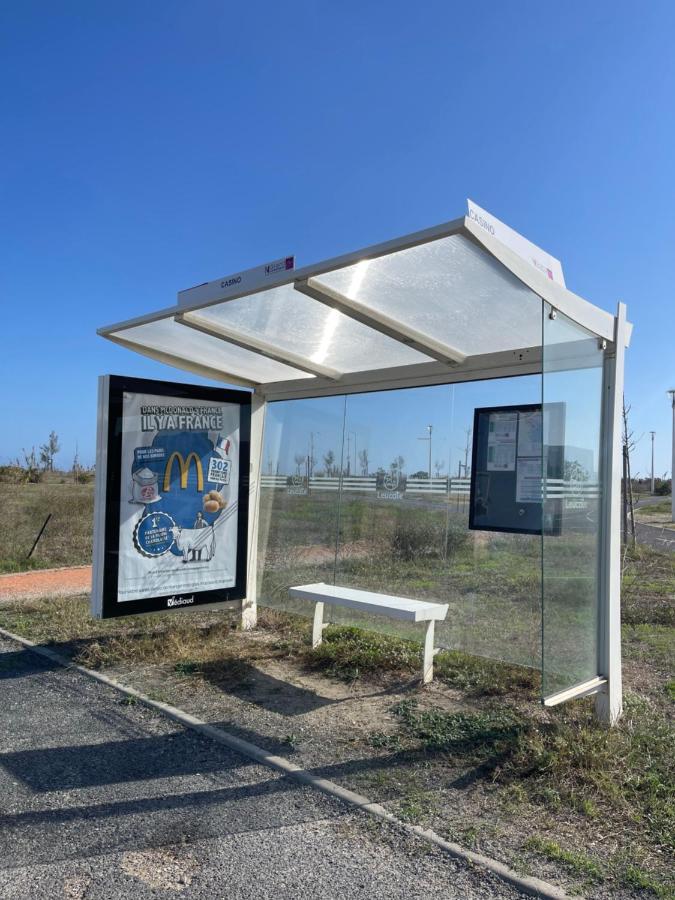 Apartamento T2 avec terrasse, vue étang et son coucher de soleil, plage à proximité, wifi et place de parking gratuit que l on nomme Grain de Corail Le Barcarès Exterior foto